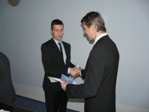 Fotografie – 2013 Předání maturitního vysvědčení