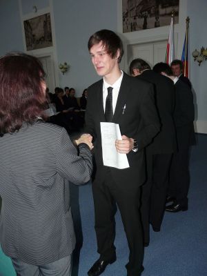 Fotografie – 2013 Předání maturitního vysvědčení
