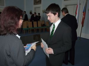Fotografie – 2013 Předání maturitního vysvědčení