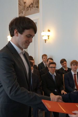Fotografie – 2015 Předání maturitního vysvědčení