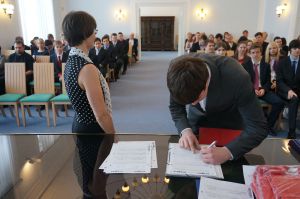 Fotografie – 2015 Předání maturitního vysvědčení