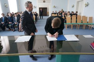 Fotografie – 2016 Předání maturitního vysvědčení