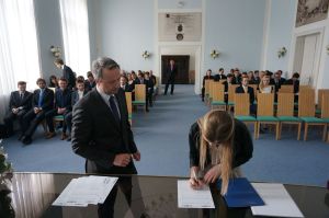 Fotografie – 2016 Předání maturitního vysvědčení