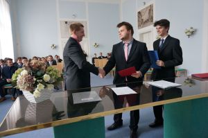 Fotografie – 2016 Předání maturitního vysvědčení