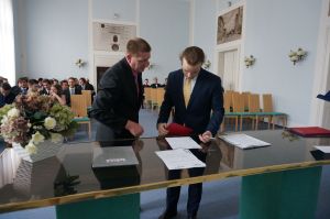 Fotografie – 2016 Předání maturitního vysvědčení