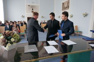 Fotografie – 2016 Předání maturitního vysvědčení