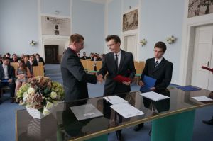 Fotografie – 2016 Předání maturitního vysvědčení