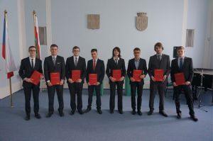 Fotografie – 2017 Předání maturitního vysvědčení