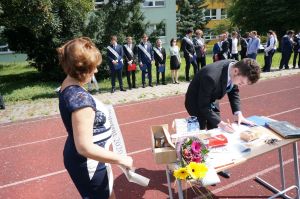 Fotografie – 2020 Předání maturitního vysvědčení