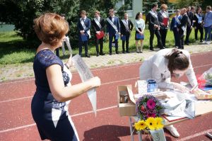 Fotografie – 2020 Předání maturitního vysvědčení