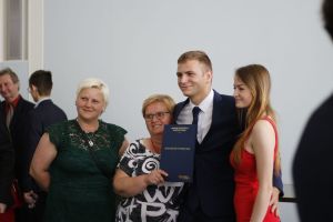 Fotografie – 2023 Předání maturitního vysvědčení