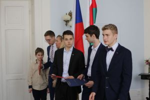 Fotografie – 2023 Předání maturitního vysvědčení
