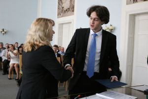 Fotografie – 2023 Předání maturitního vysvědčení