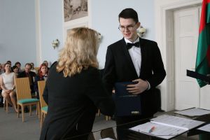 Fotografie – 2023 Předání maturitního vysvědčení
