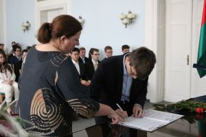 Fotografie – 2023 Předání maturitního vysvědčení