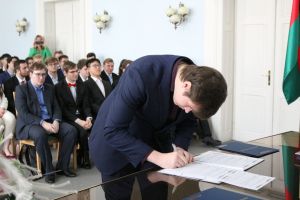 Fotografie – 2023 Předání maturitního vysvědčení