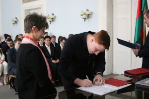 Fotografie – 2023 Předání maturitního vysvědčení