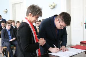 Fotografie – 2023 Předání maturitního vysvědčení