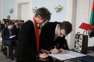 Fotografie – 2023 Předání maturitního vysvědčení