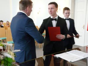 Fotografie – 2024 Předání maturitního vysvědčení
