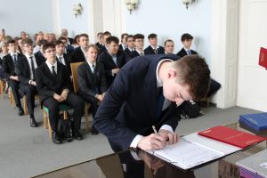Fotografie – 2025 Předání maturitního vysvědčení