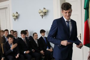 Fotografie – 2025 Předání maturitního vysvědčení