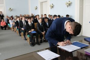 Fotografie – 2025 Předání maturitního vysvědčení