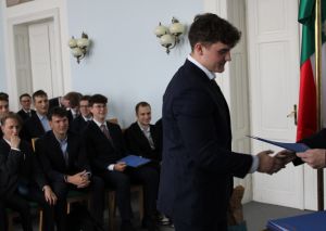 Fotografie – 2025 Předání maturitního vysvědčení