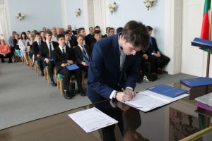 Fotografie – 2025 Předání maturitního vysvědčení