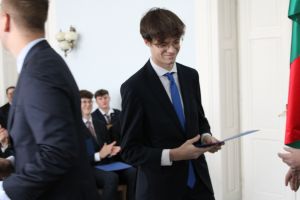 Fotografie – 2025 Předání maturitního vysvědčení