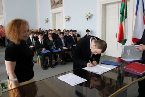 Fotografie – 2025 Předání maturitního vysvědčení