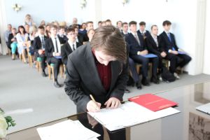 Fotografie – 2025 Předání maturitního vysvědčení