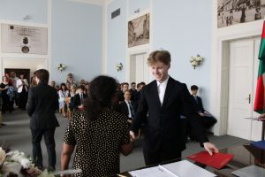 Fotografie – 2025 Předání maturitního vysvědčení