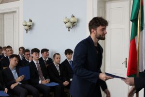 Fotografie – 2025 Předání maturitního vysvědčení