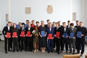 Fotografie – 2025 Předání maturitního vysvědčení