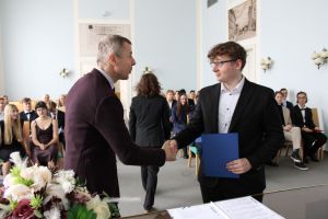 Fotografie – 2025 Předání maturitního vysvědčení