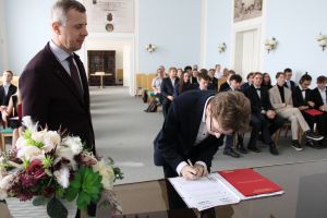 Fotografie – 2025 Předání maturitního vysvědčení