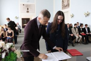 Fotografie – 2025 Předání maturitního vysvědčení