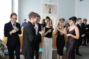 Fotografie – 2025 Předání maturitního vysvědčení