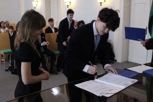 Fotografie – 2026 Předání maturitního vysvědčení
