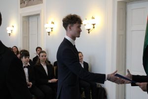 Fotografie – 2026 Předání maturitního vysvědčení