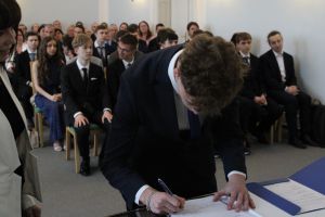 Fotografie – 2026 Předání maturitního vysvědčení