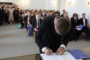 Fotografie – 2026 Předání maturitního vysvědčení