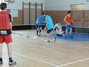 Fotografie – 2013 Florbal (přátelské Utkání s Gymnáziem Špitálská)