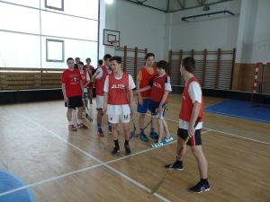 Fotografie – 2013 Florbal (přátelské Utkání s Gymnáziem Špitálská)